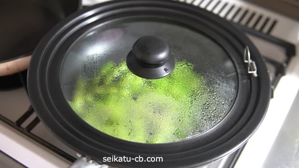 ������¢��¸����3�����ä���Ʀ������Ƥ��ˤ���