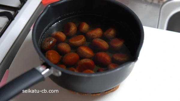 栗を茹でたら40分ほどおいて粗熱をとる