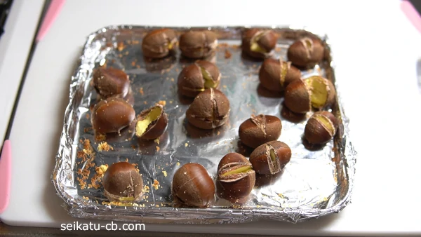 オーブントースターで焼いてはじけた栗