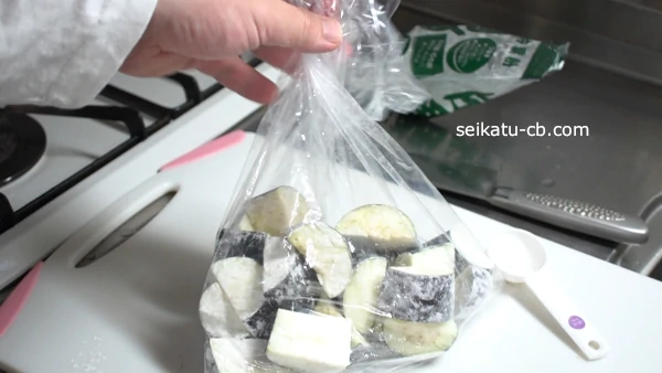 ���åȤ����ʤ���ݥ��ޤ����졢�ݥ��ޤ򿶤ä��ҷ�ʴ��ޤ֤�