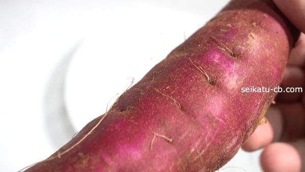 毛穴の深いさつまいもの表面