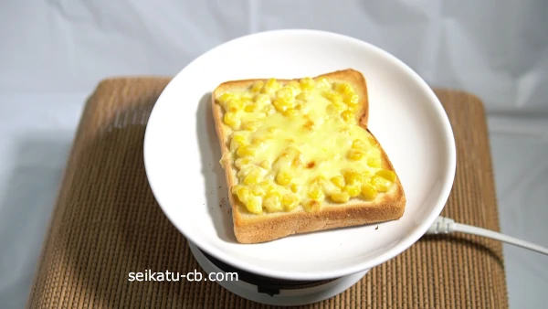 出来上がった業務スーパーの冷凍とうもろこしで作ったコーンマヨチーズトースト