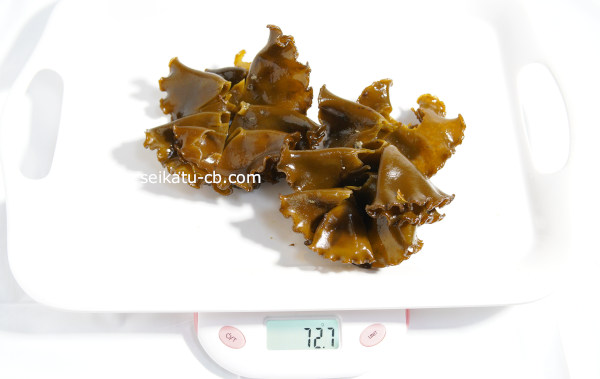大サイズのめかぶのみみの重さは72.7g