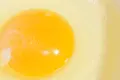 卵の黄身が球体に！冷凍して解凍するとこうなった！気になる味や食感は！
